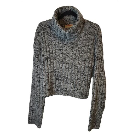 Urban Outfitters Women's Gray Black Ribbed Knit Pullover Turtleneck Sweater Med - Picture 1 of 7